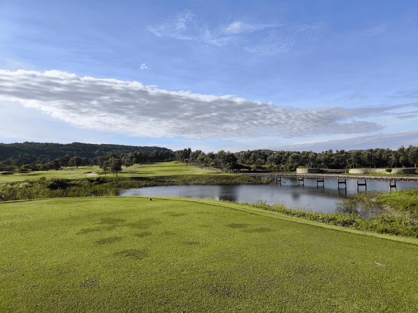 silky-oak-country-club