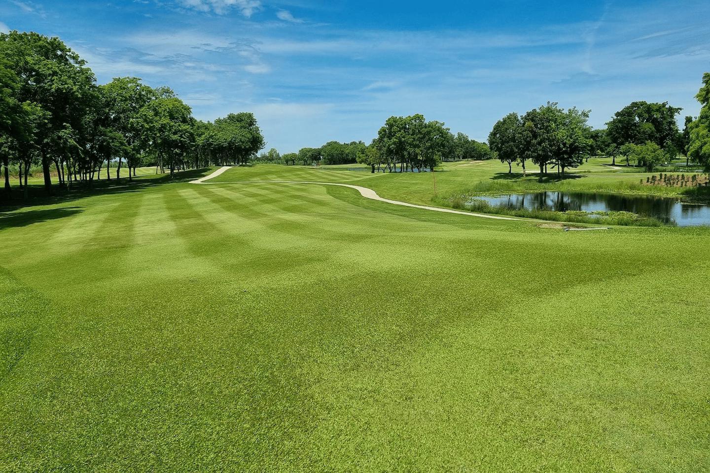 uniland-golf-country-club
