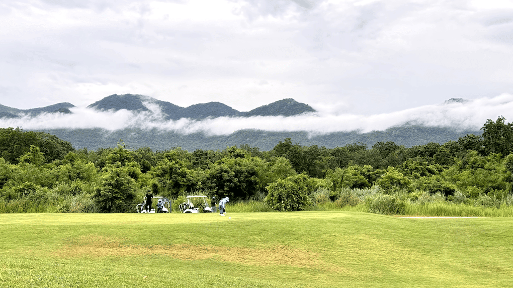 LAKE VIEW + GOLDEN BEACH