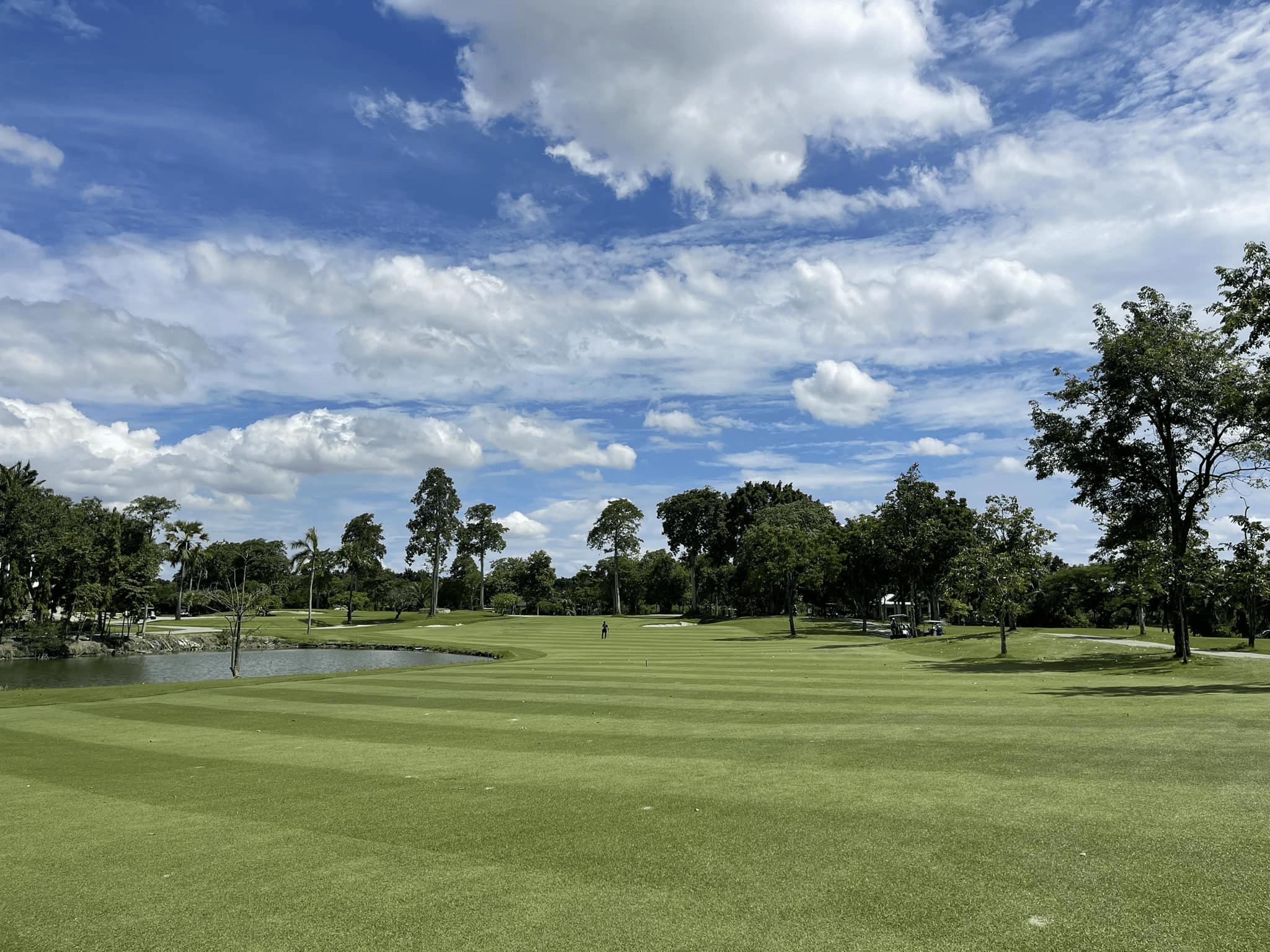 THE POMELO GOLF CLUB