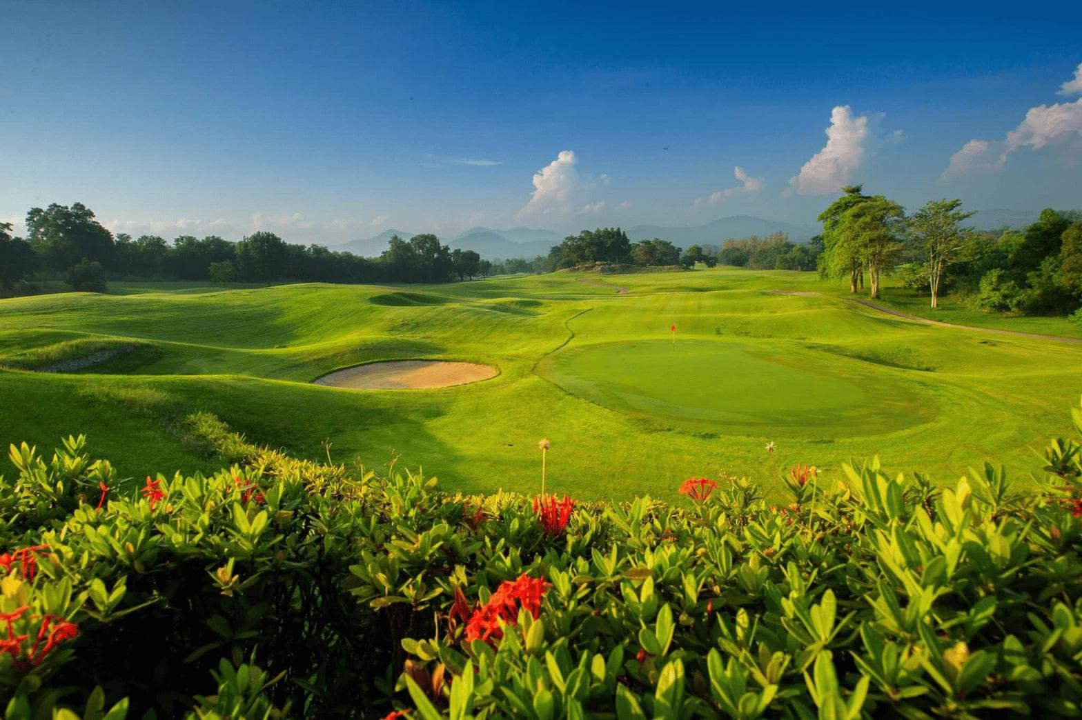 Burapha Golf and Resort course scenery - book golf tee time Thailand