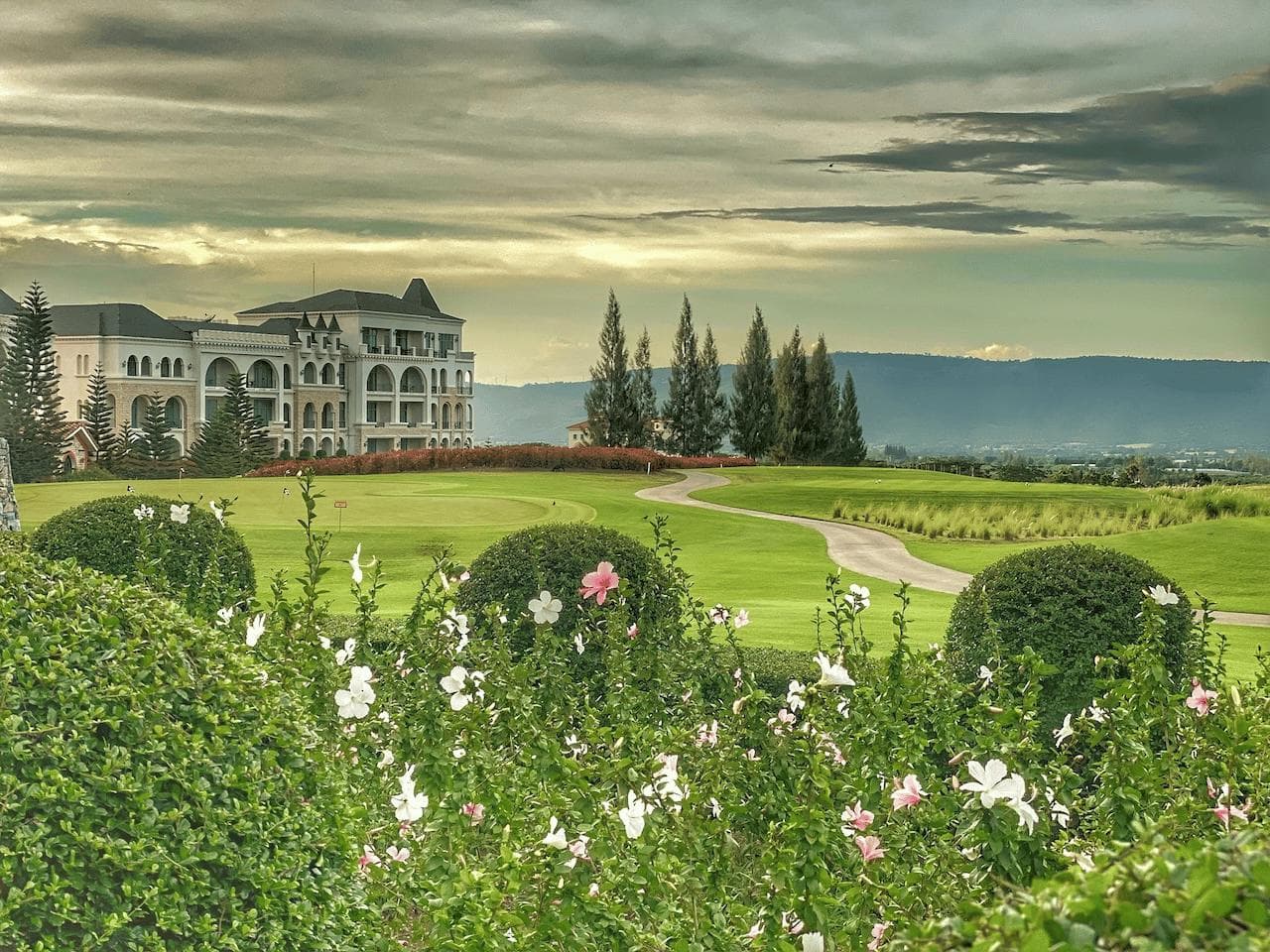 Starry Valley Golf Club course scenery - book golf tee time Thailand