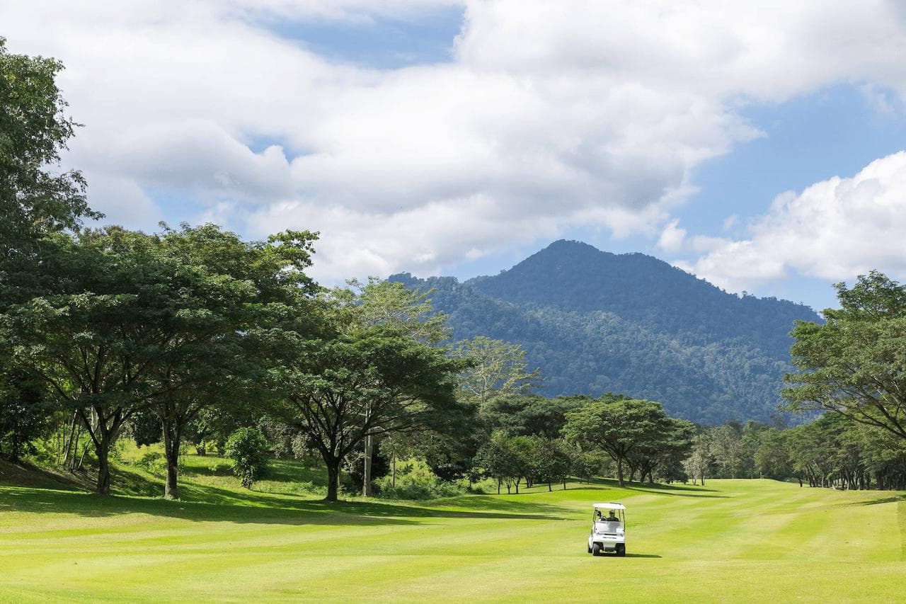 Chatrium Golf Resort Soi Dao Chanthaburi clubhouse and facilities - Thailand golf
