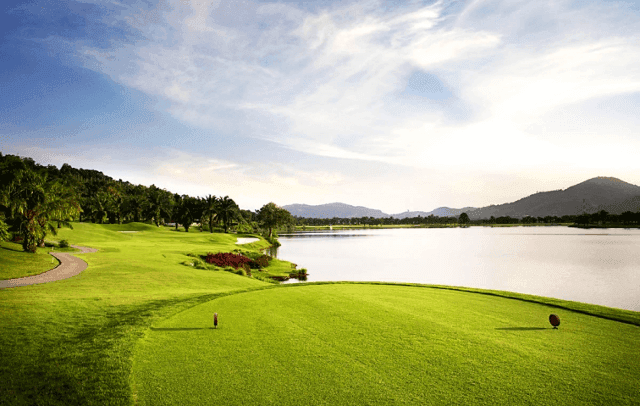 Sir James Country Club clubhouse and facilities - Thailand golf