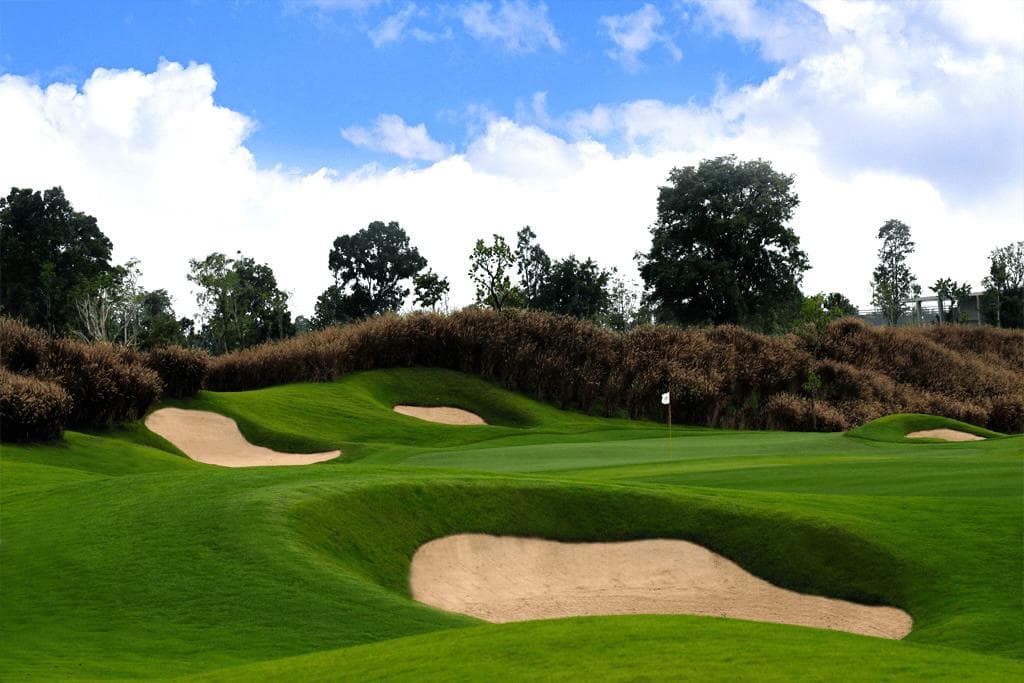 Singha Park Khon Kaen Golf Club clubhouse and facilities - Thailand golf