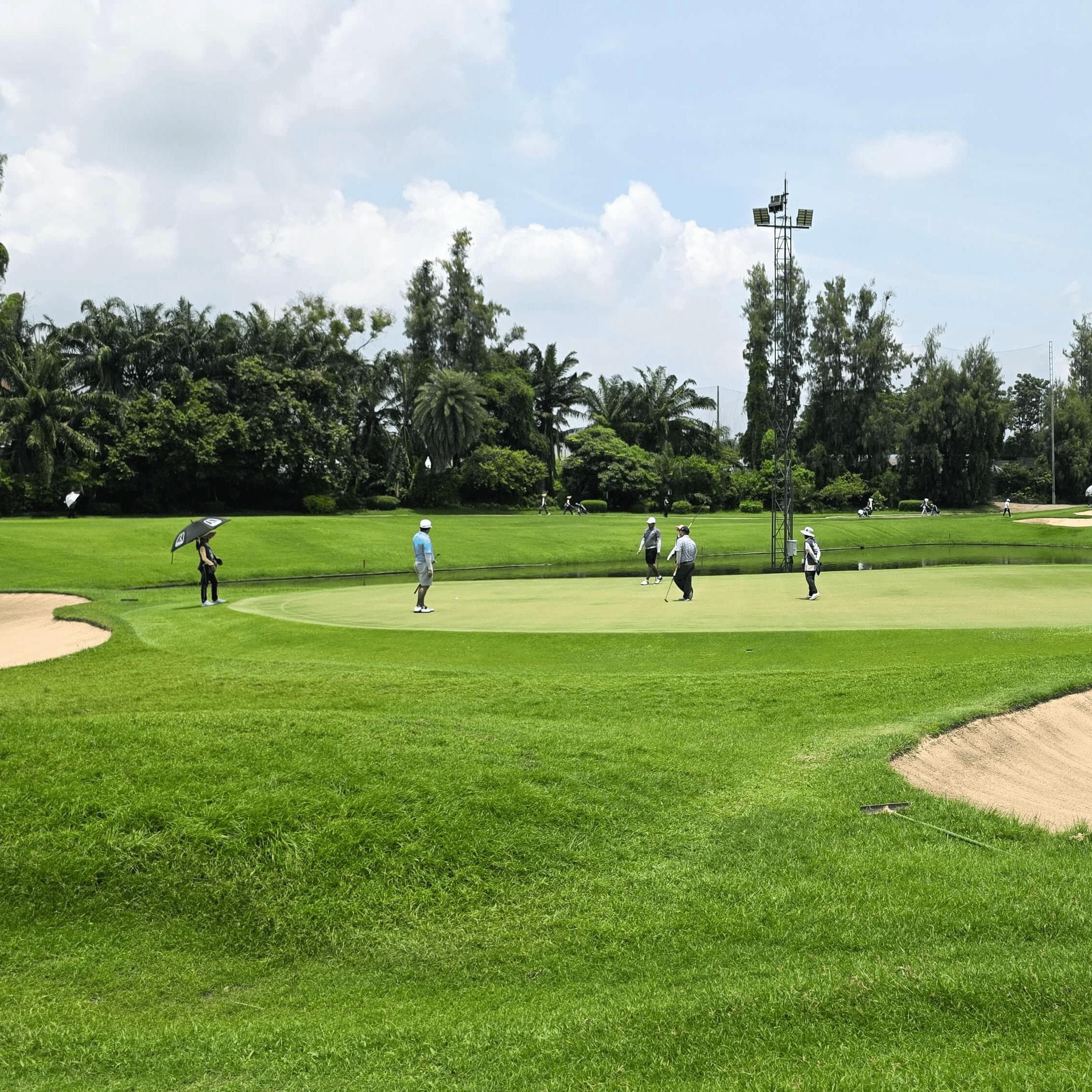 Golfer reviews for courseName