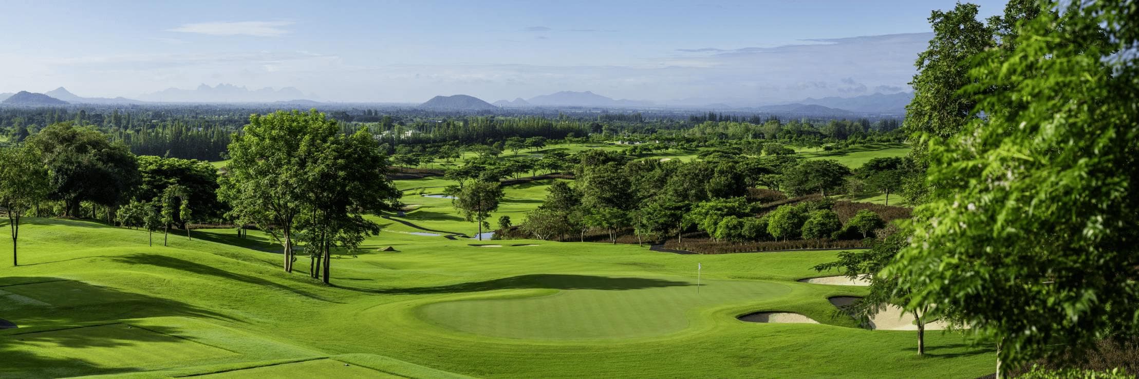 Explore world-class golf experiences at The Signature Experience : Black Mountain