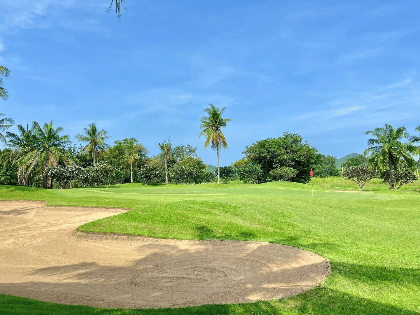 THE MAJESTIC CREEK COUNTRY CLUB