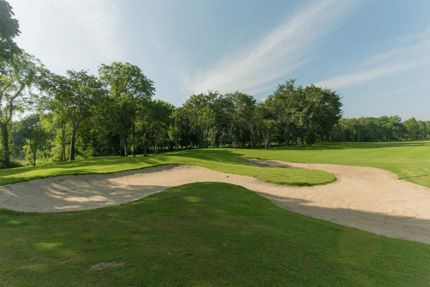 WATERFORD VALLEY CHIANGRAI GOLF CLUB