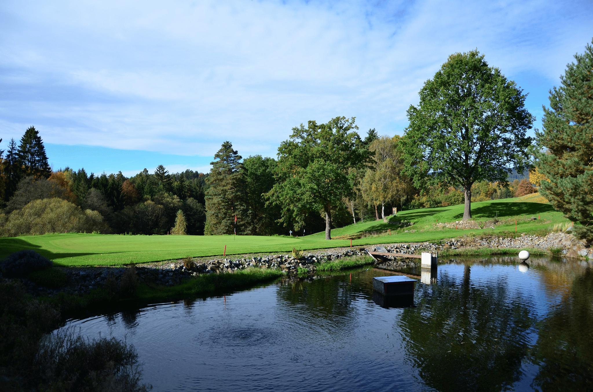 PRAGUE GOLF KARLSTEIN, CESKY KRUMLOV & HAUGSCHLAG - 6Days 5Nights 3Rounds