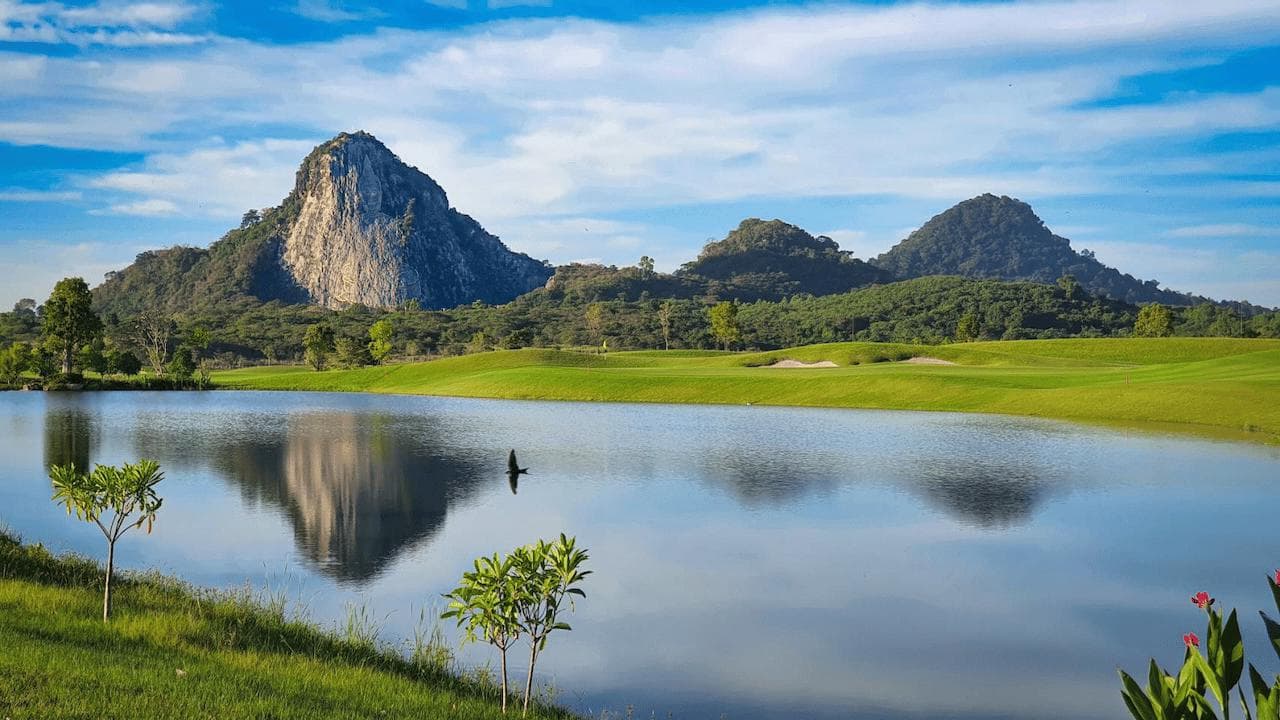 Chee Chan Golf Resort clubhouse and facilities - Thailand golf