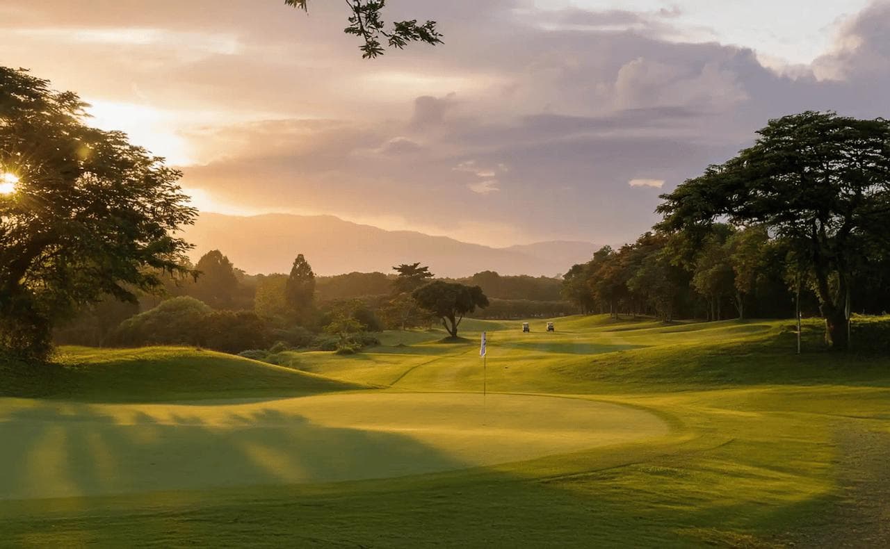 Mae Jo Golf Club & Resort fairway and green - golf course Thailand