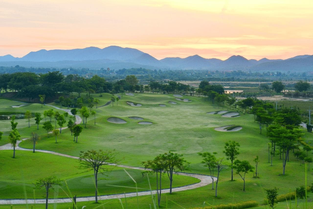 Grand Prix Golf Club clubhouse and facilities - Thailand golf