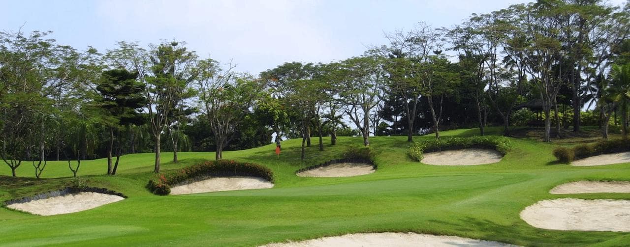 Royal Ratchaburi Golf Club course scenery - book golf tee time Thailand