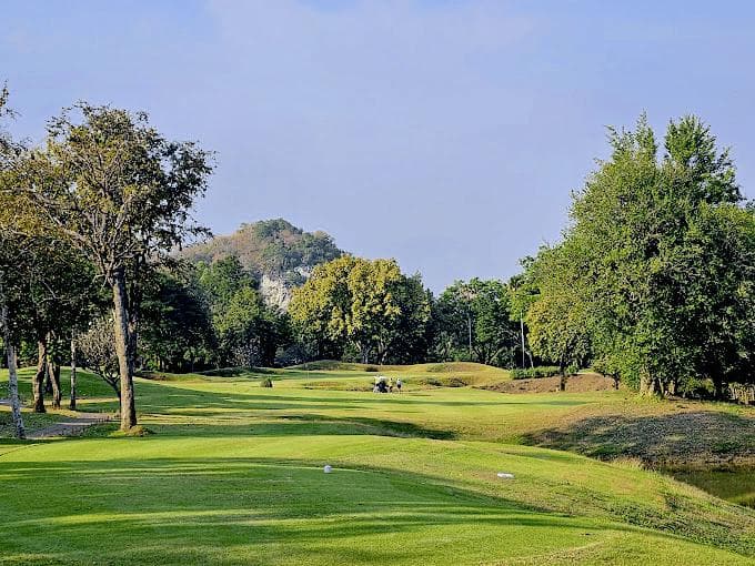 Royal Ratchaburi Golf Club clubhouse and facilities - Thailand golf