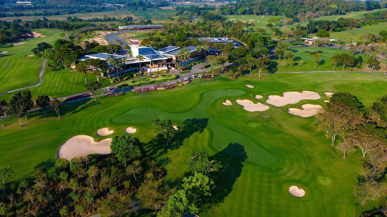 Enjoy golf experiences at The Signature Experience : Siam Country Club Plantation