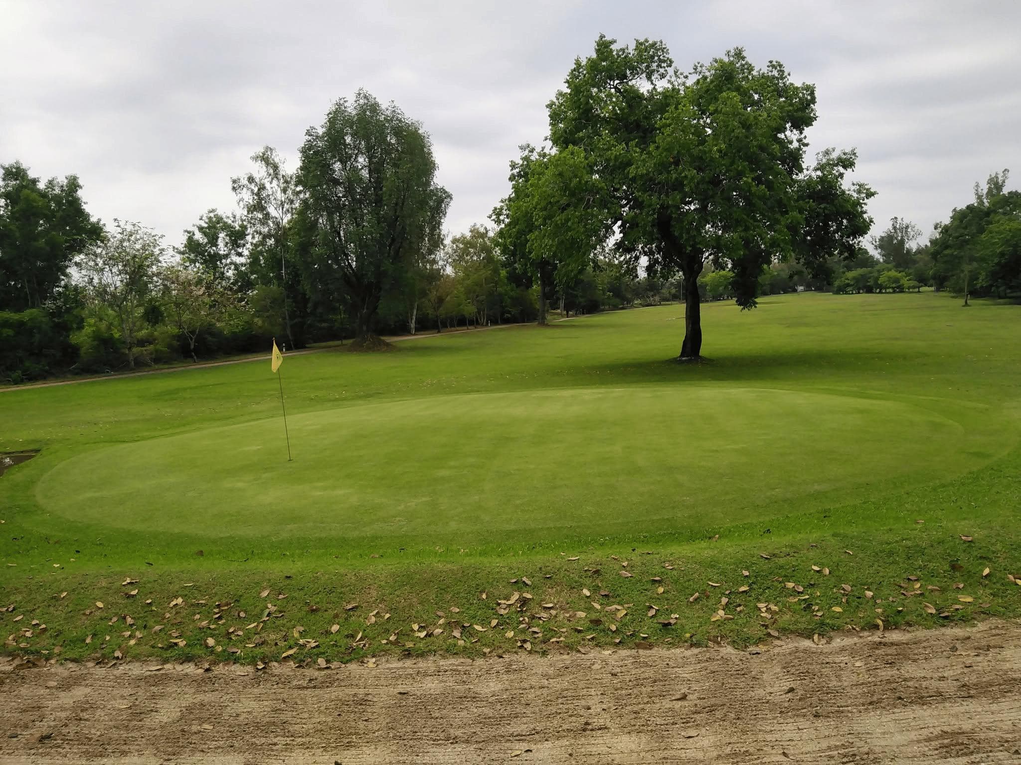 Pha Sing Air Force Golf Course (Nan Golf) clubhouse and facilities - Thailand golf