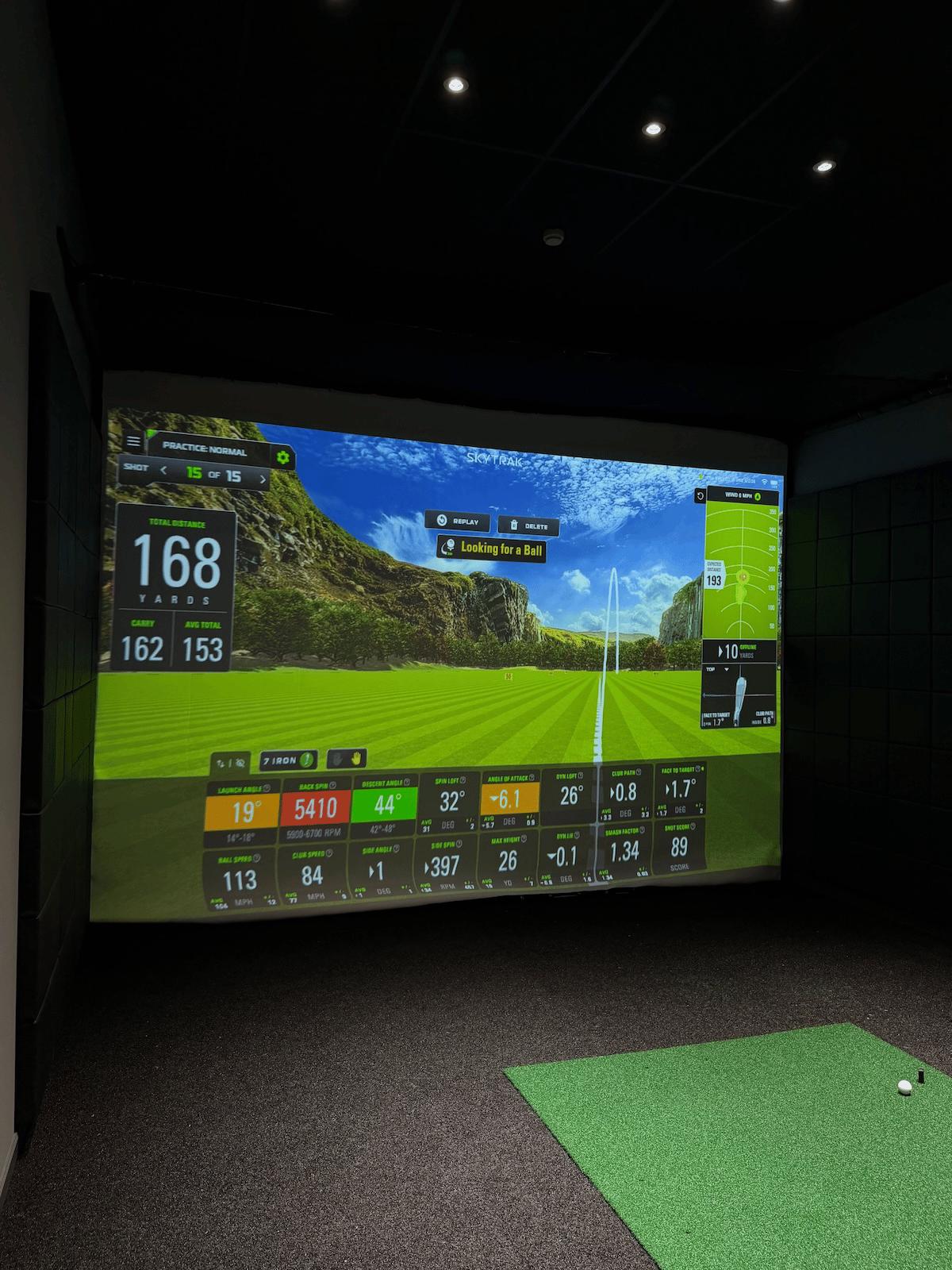 Enjoy golf experiences at Golftec Bangkok